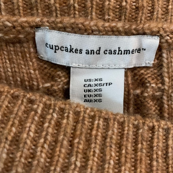Cashmere and Cupcakes sweater vest. - Picture 3 of 3